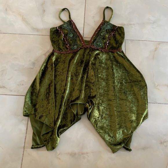 Green velvety evening tank. - Picture 3 of 3